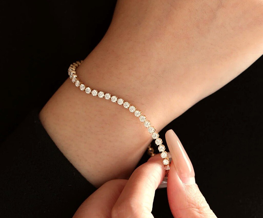 Le Tennis diamond tennis bracelet in 18k gold by Maison Soléne